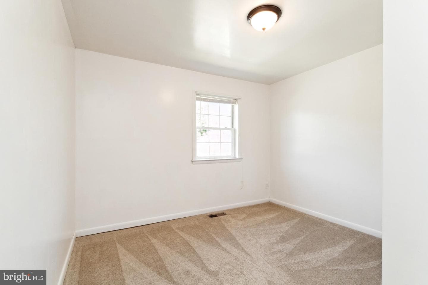 808 Bellows Avenue photo 14