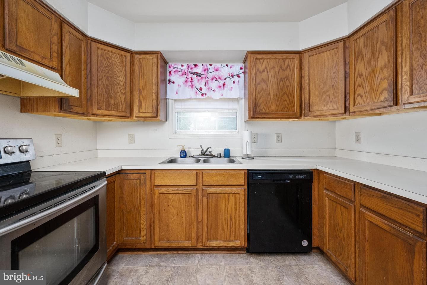 5 Renwick Court photo 17