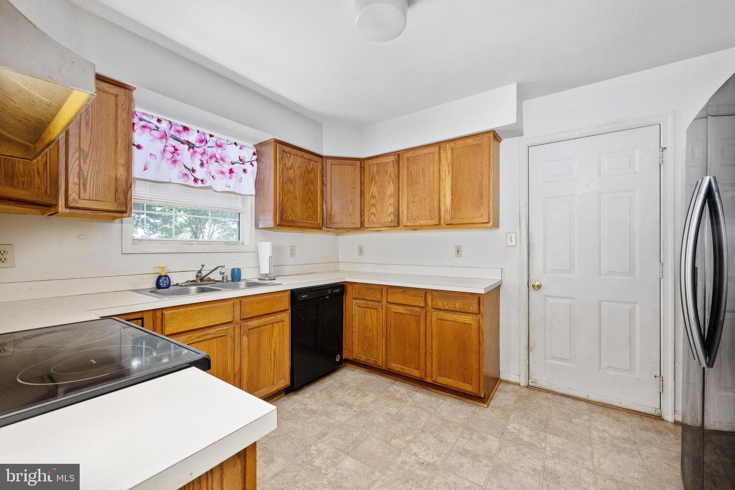 5 Renwick Court photo 20
