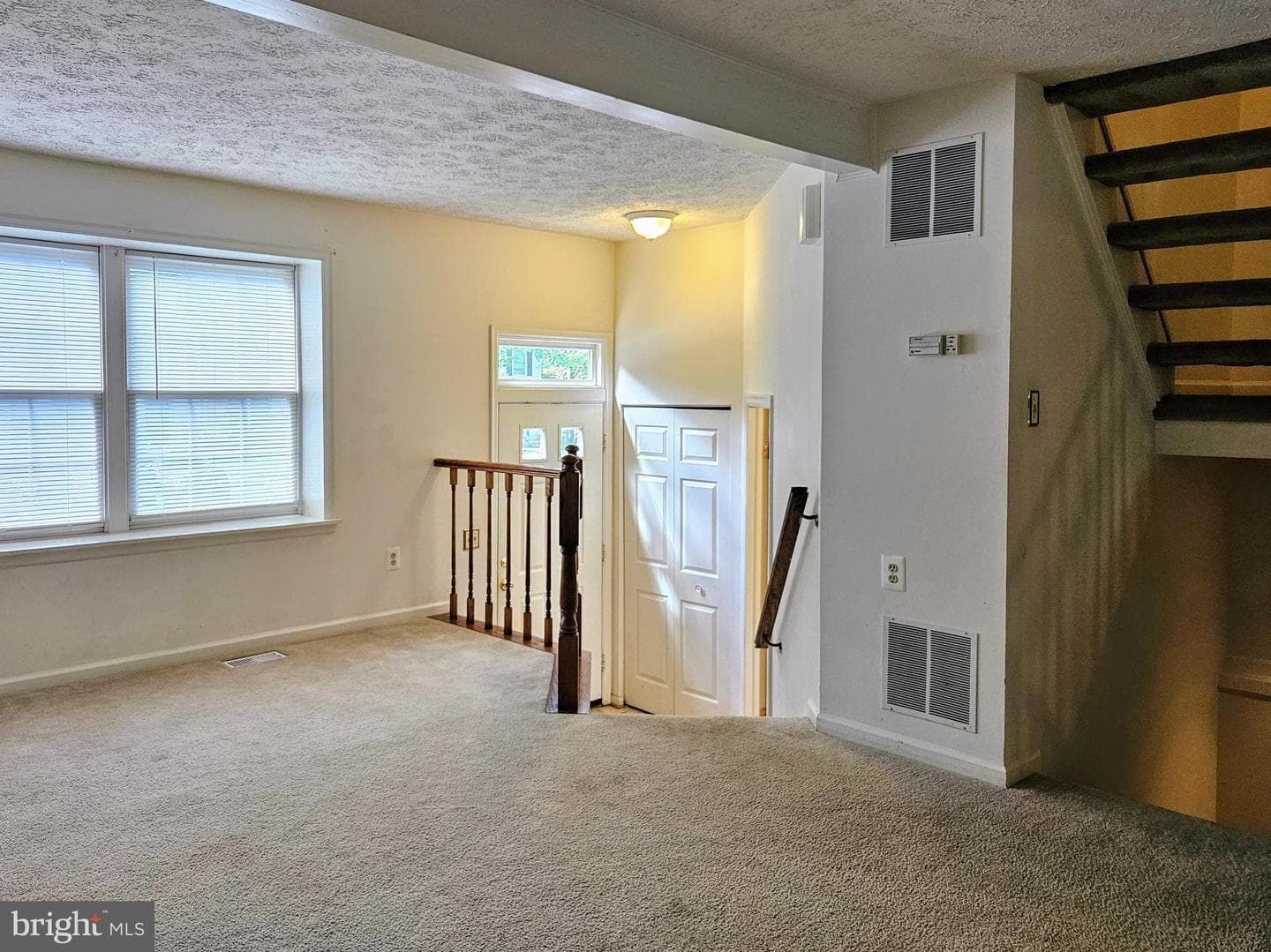 206 Ridgecrest Court photo 2