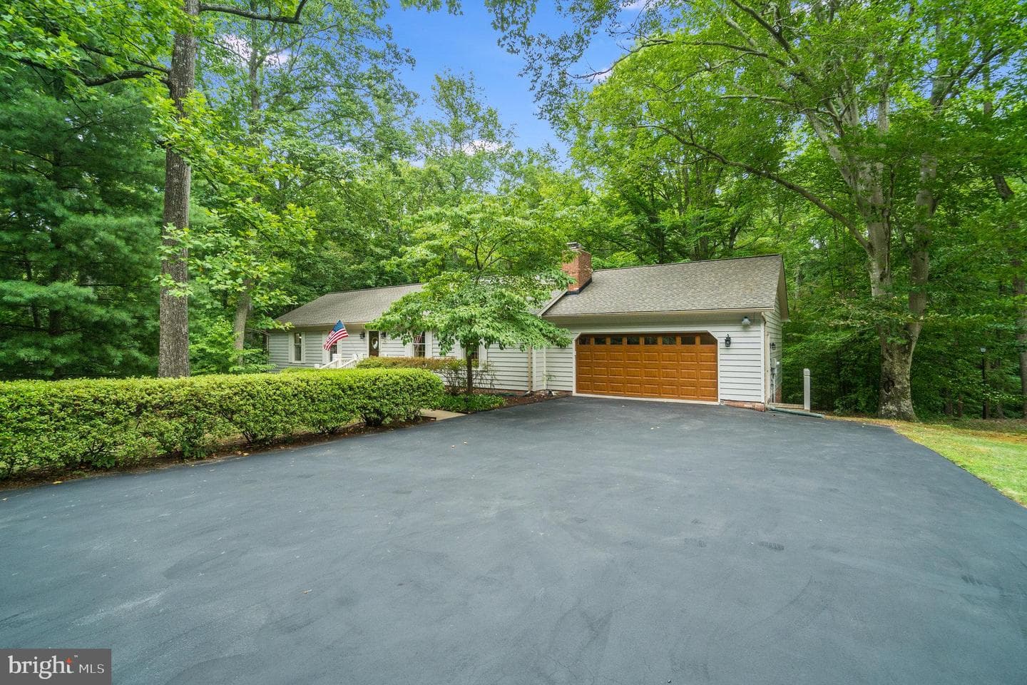 134 Hamlin Drive photo 2