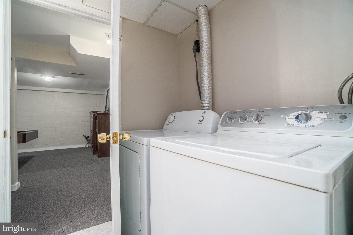 134 Hamlin Drive photo 36