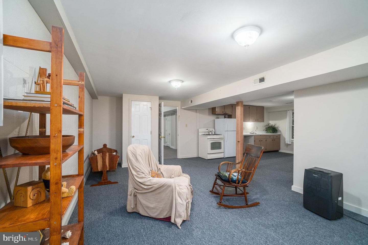 134 Hamlin Drive photo 40