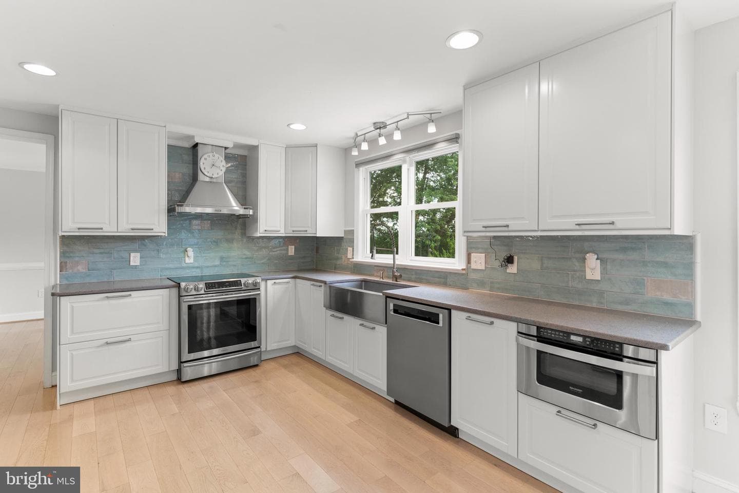 215 Stern Cove photo 13