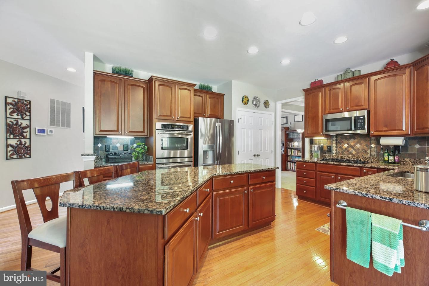 11 Temple Drive photo 12