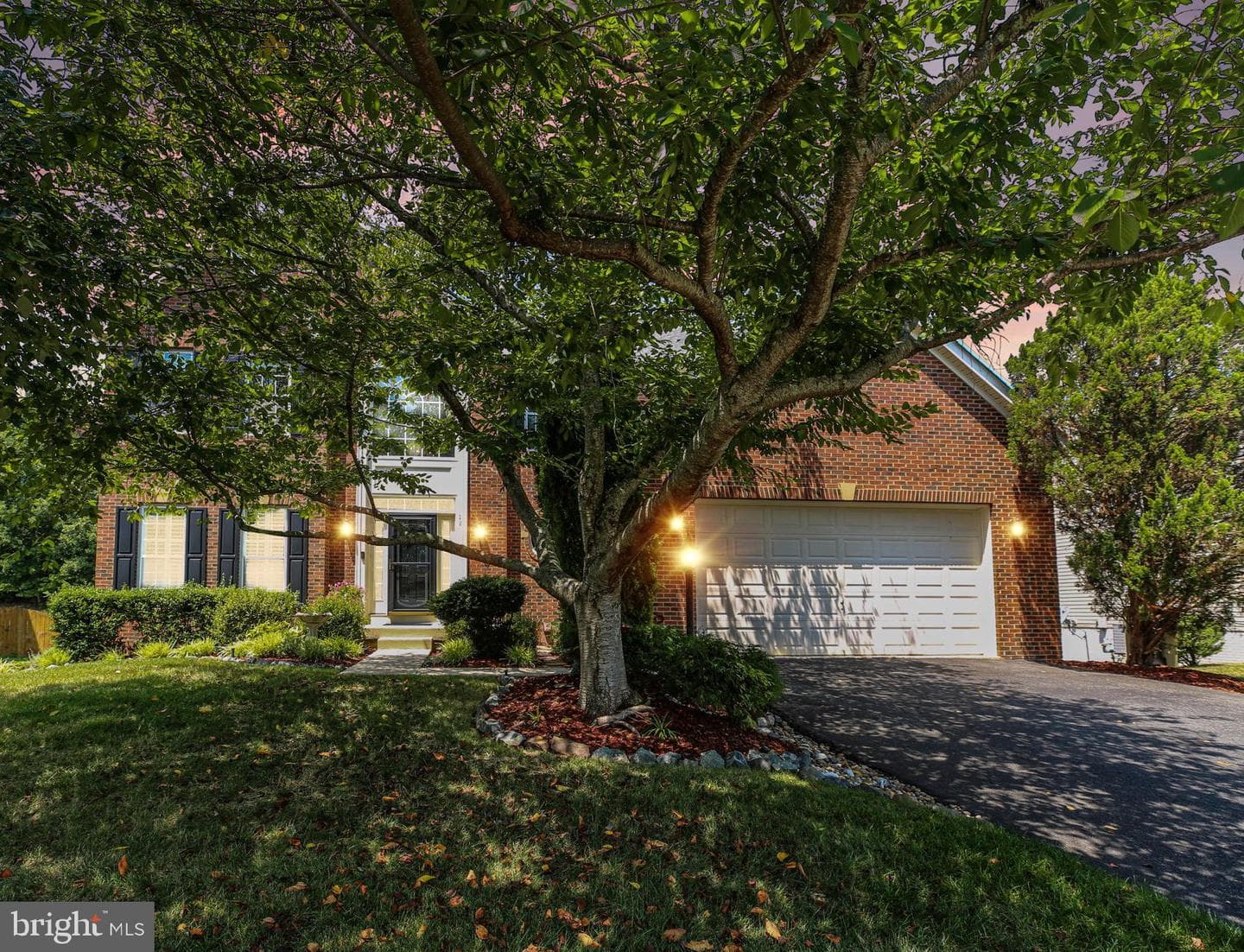 11 Temple Drive photo 2