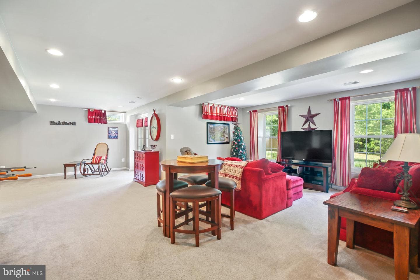 11 Temple Drive photo 31