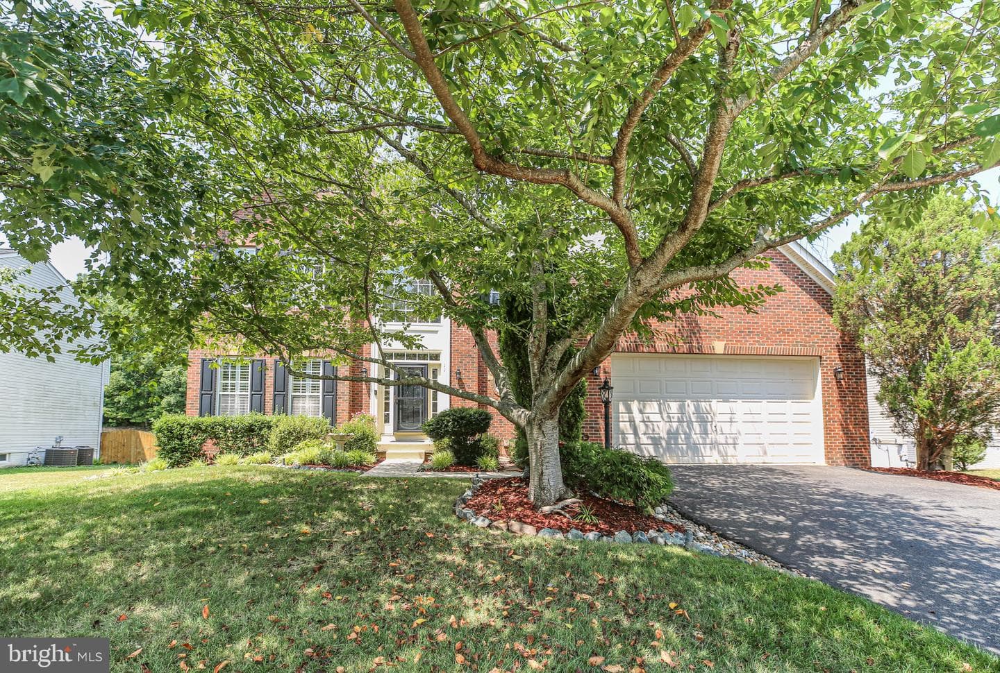 11 Temple Drive photo 42