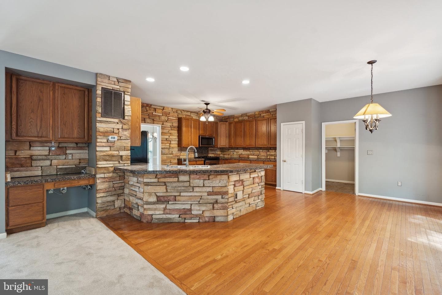 131 Brush Everard Court photo 5
