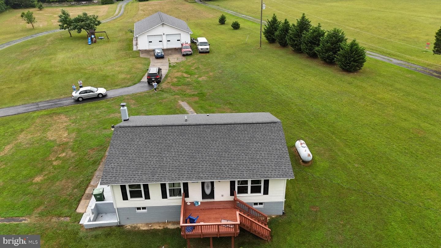 1437 Hartwood Road photo 8
