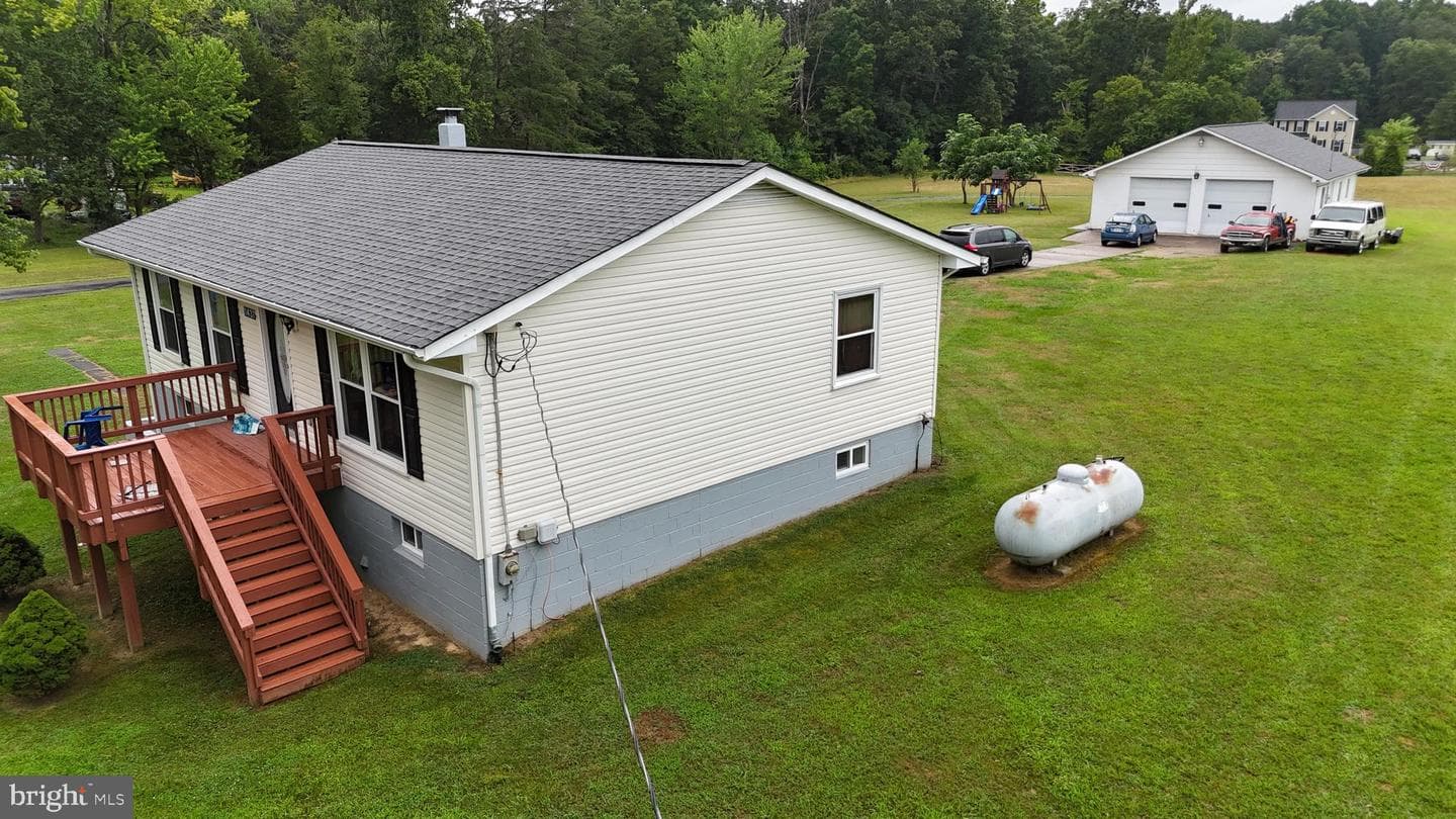 1437 Hartwood Road photo 9