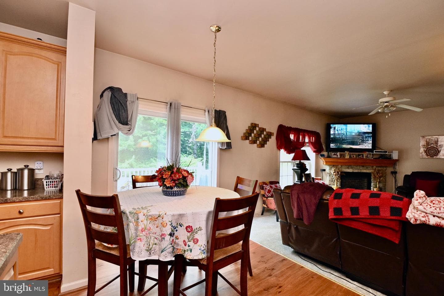 81 Glacier Way photo 8