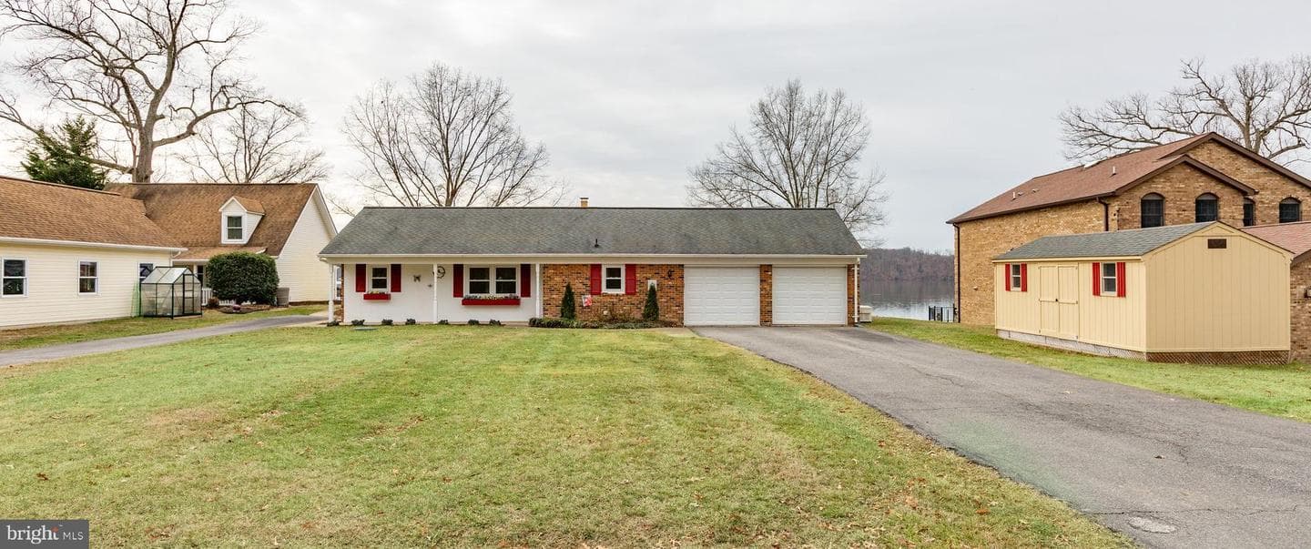 65 Woodrow Drive photo 8