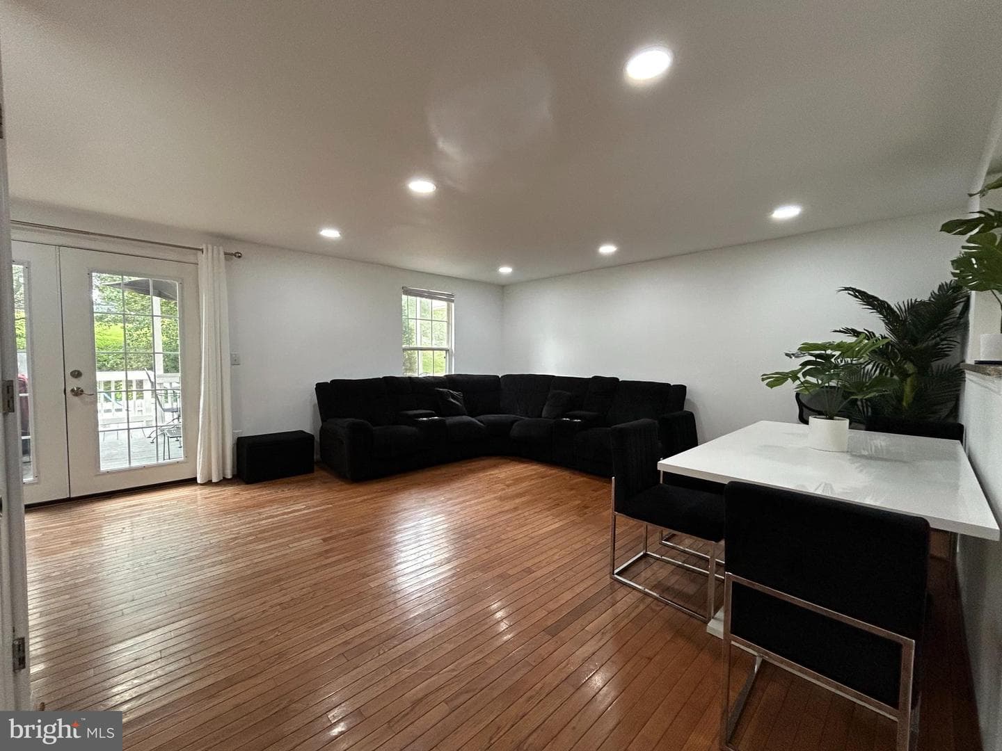 102 Sedgwick Court photo 10