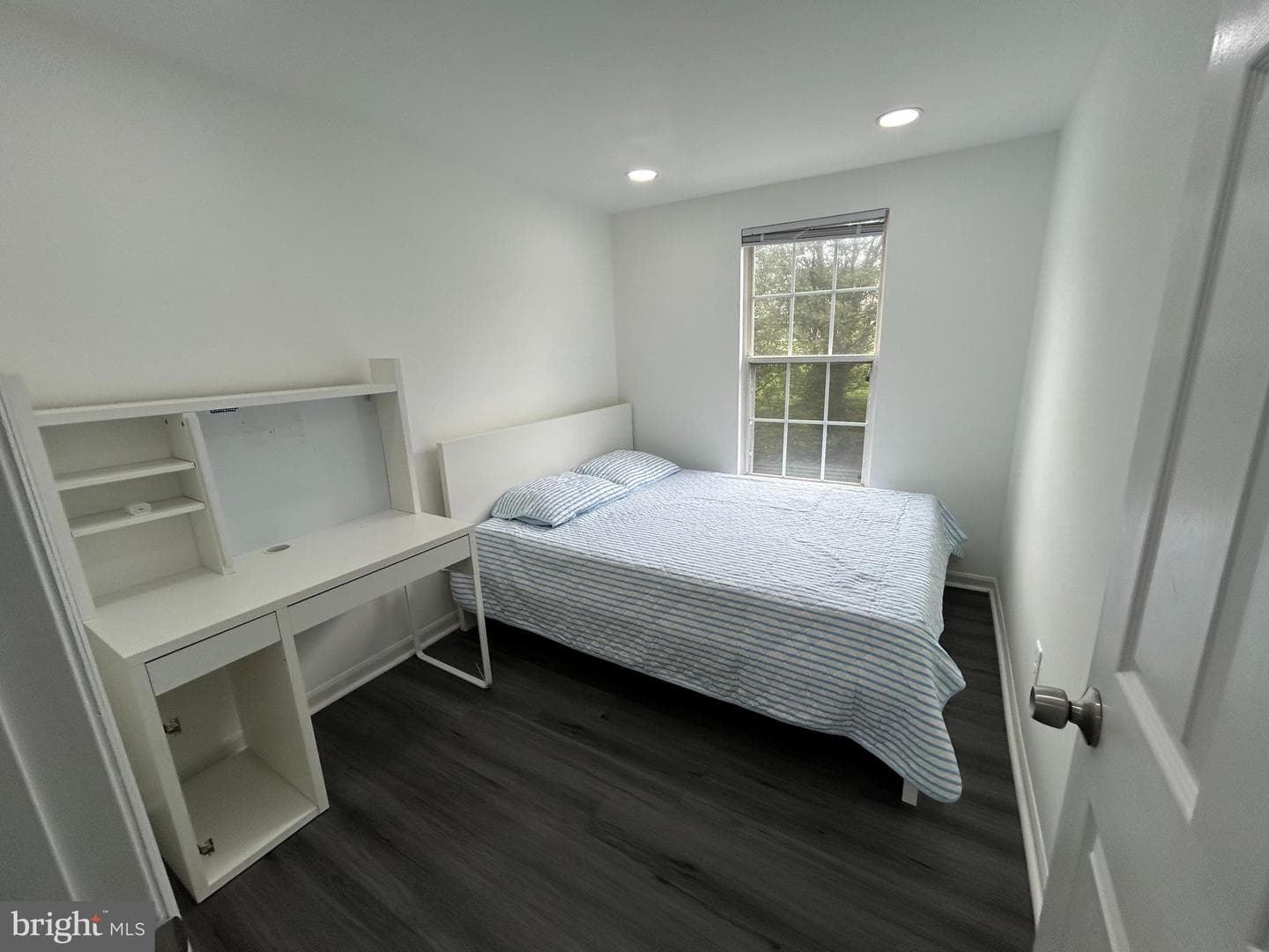 102 Sedgwick Court photo 20