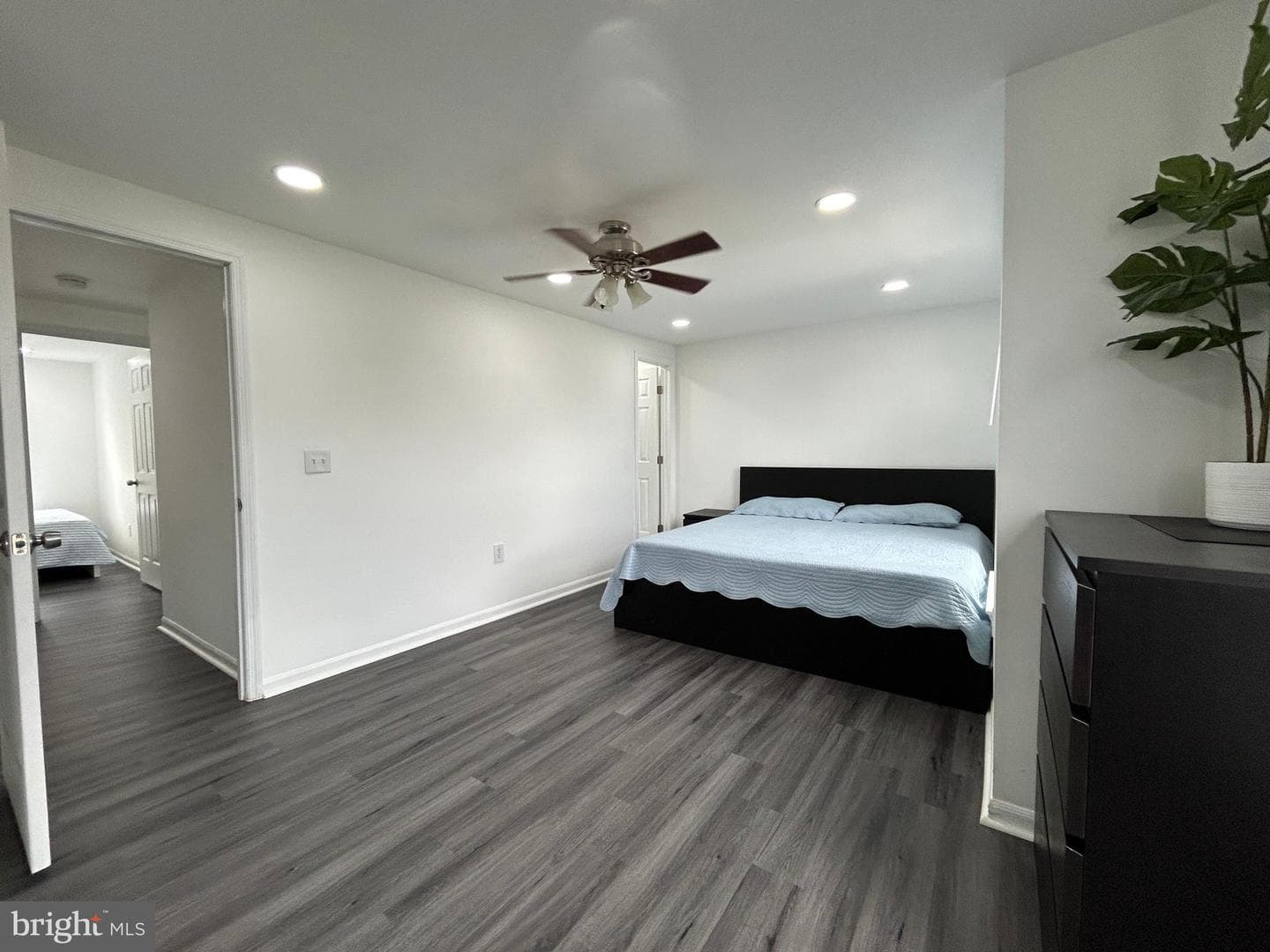 102 Sedgwick Court photo 28