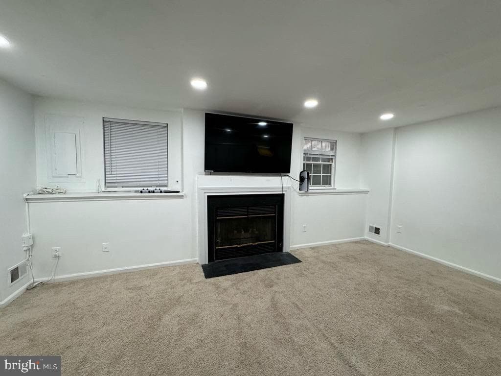 102 Sedgwick Court photo 35