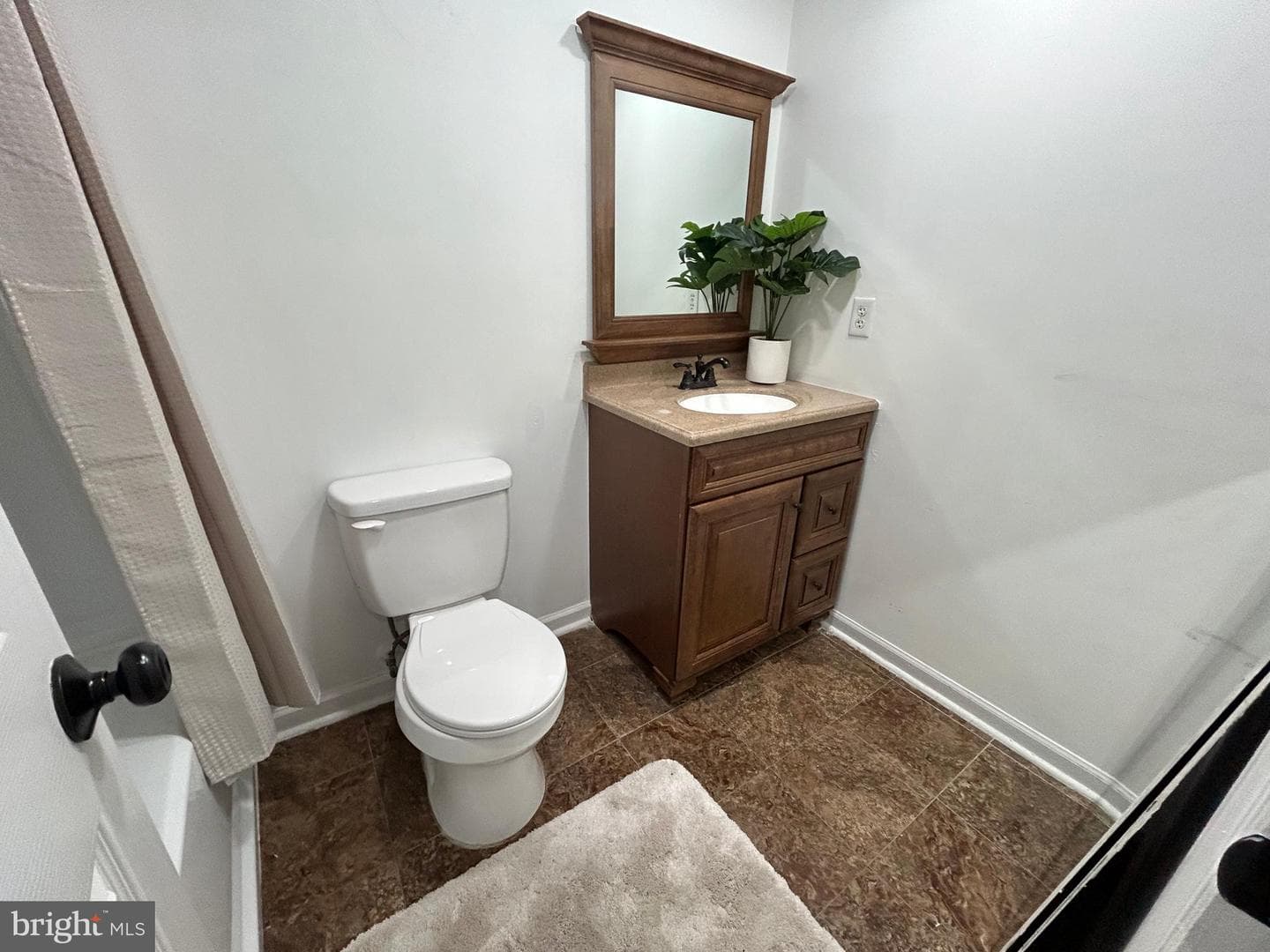102 Sedgwick Court photo 40