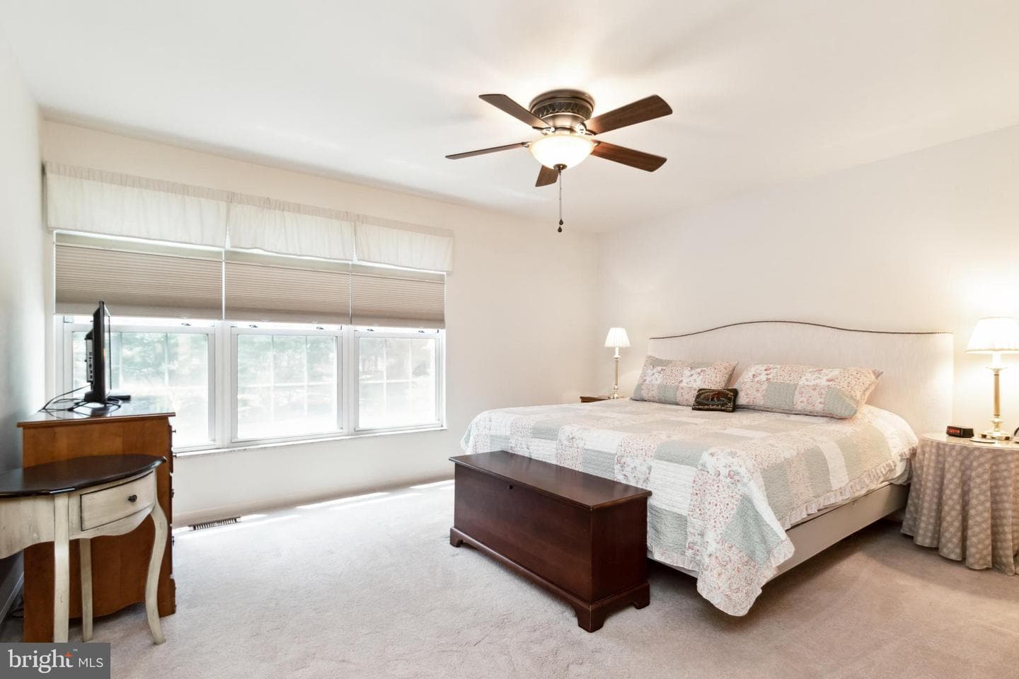 18 Hamlin Drive photo 12