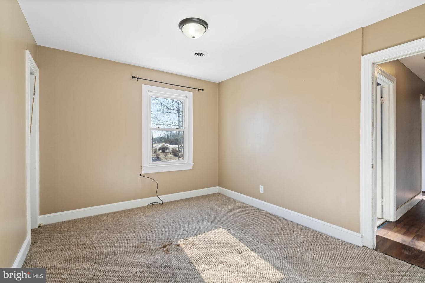 391 Courthouse Road photo 20