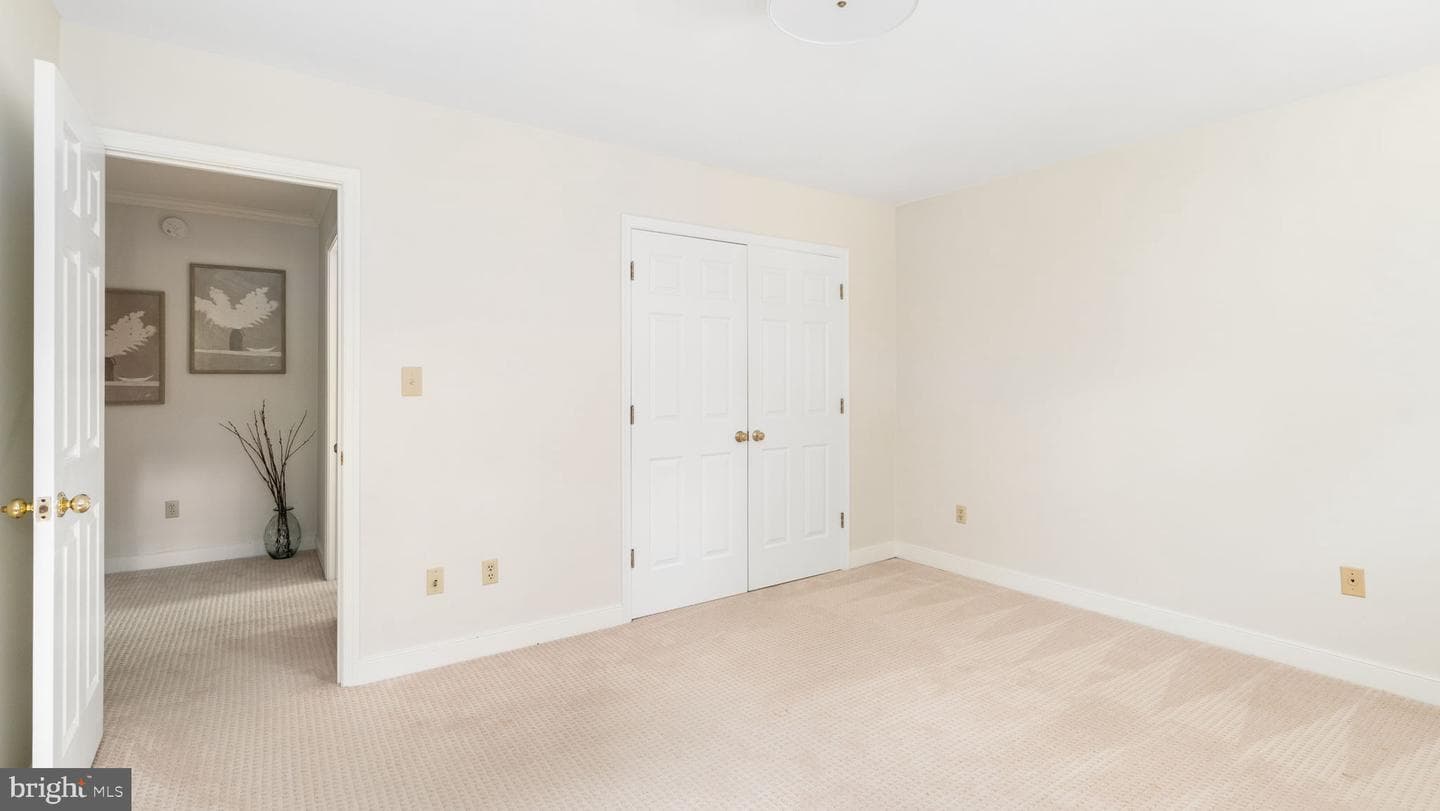 1009 Hillcrest Terrace photo 24