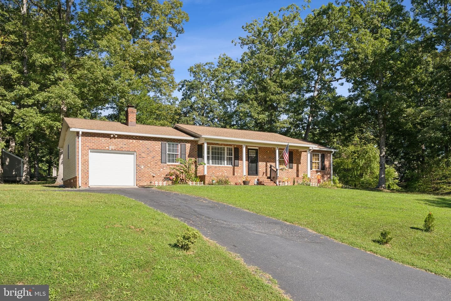 17 Lord Fairfax Drive photo 1
