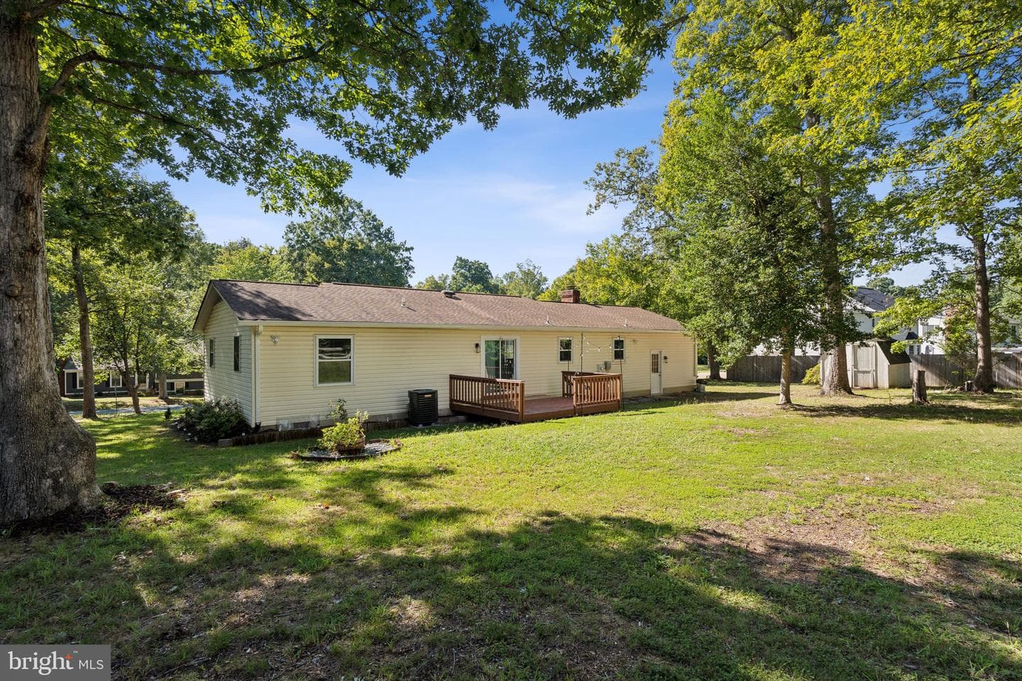 17 Lord Fairfax Drive photo 34