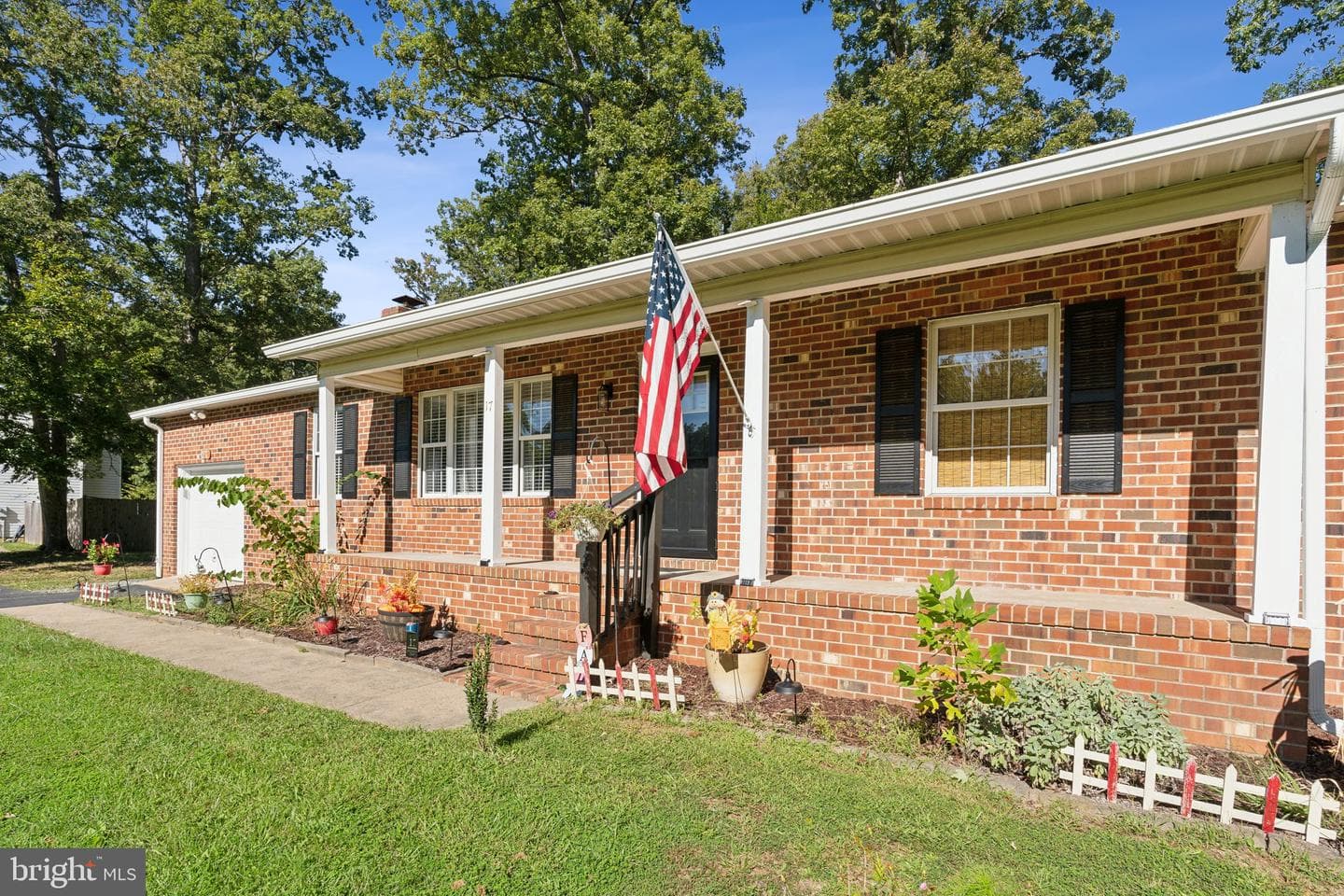 17 Lord Fairfax Drive photo 4