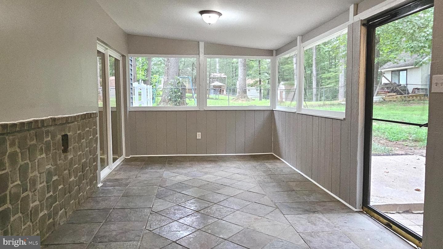 54 Hillcrest Drive photo 29