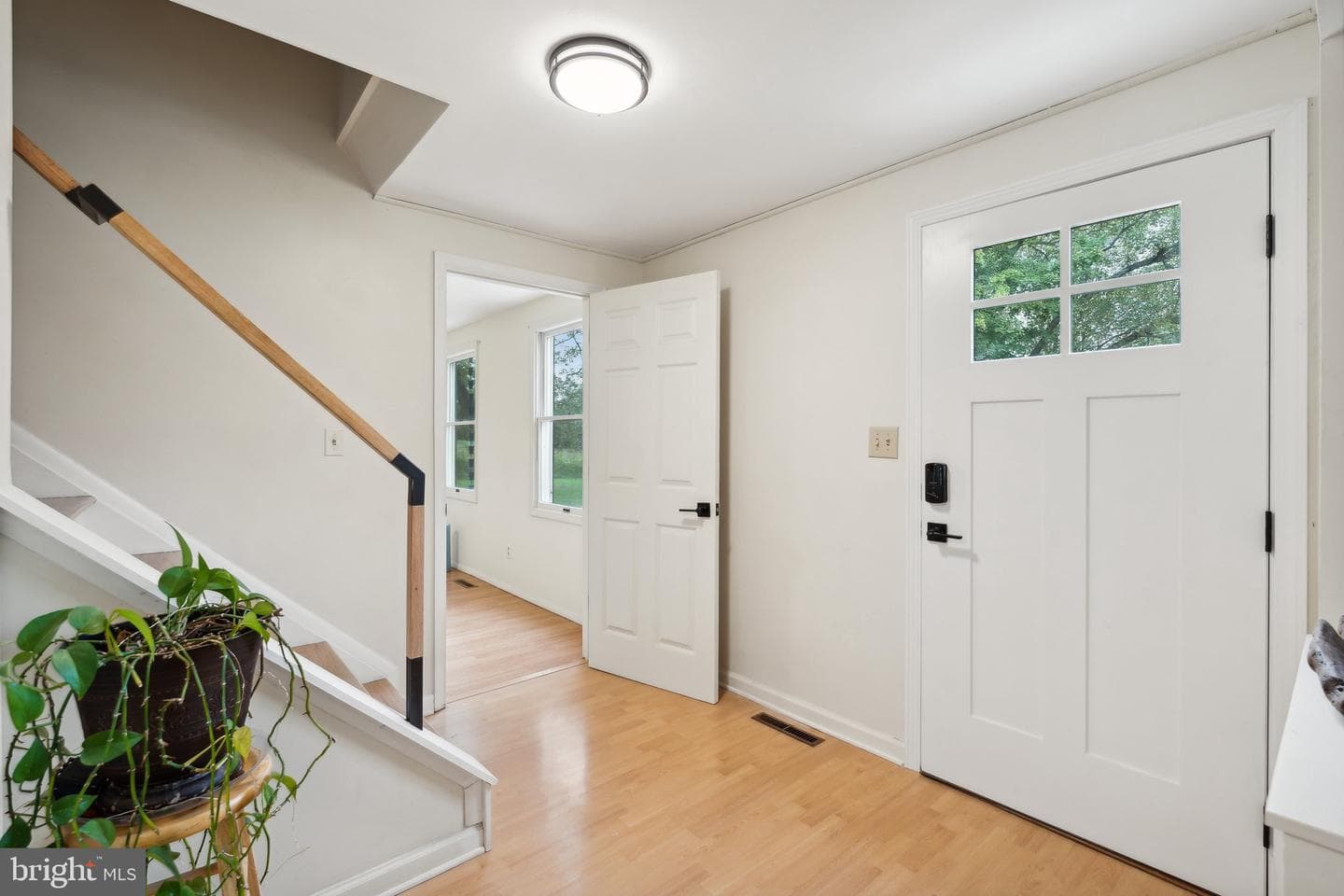 534 Marlborough Point Road photo 3
