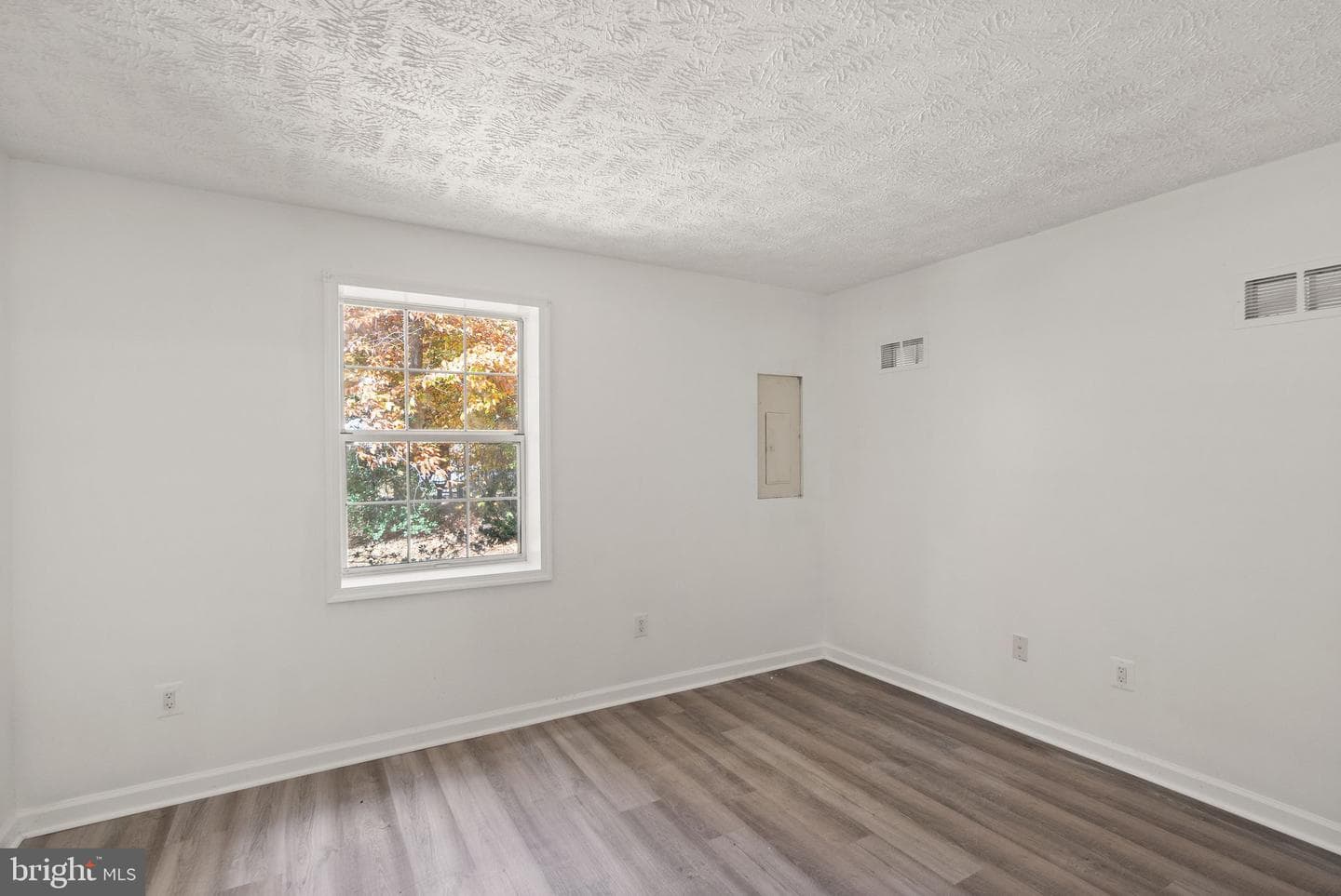 55 Meadowood Drive photo 42