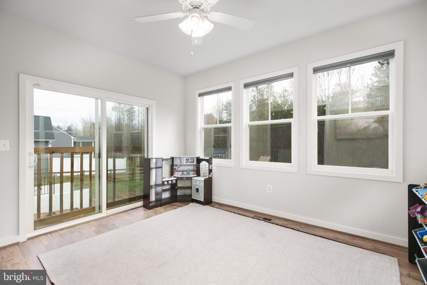207 Bennington Way photo 12