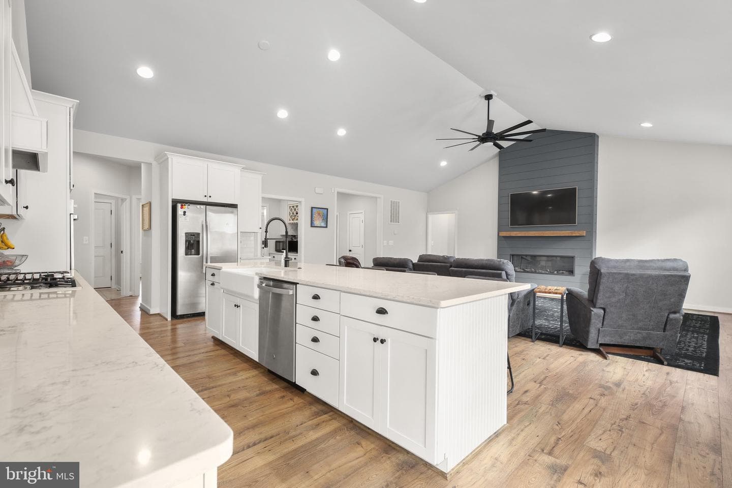 207 Bennington Way photo 4