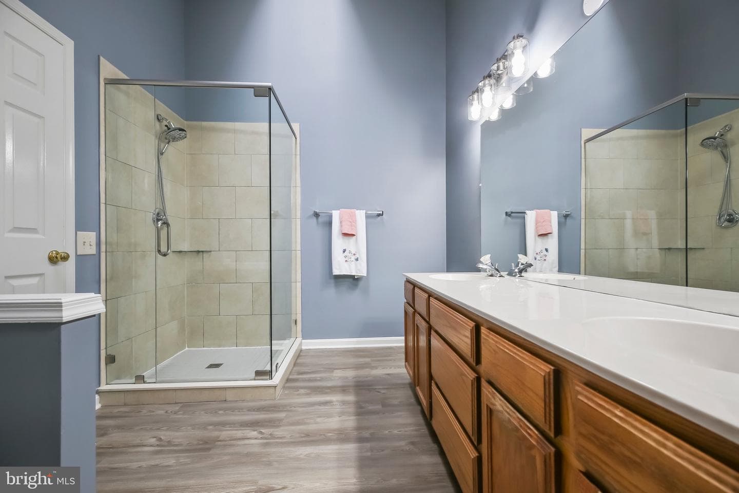 208 Batley Court photo 15