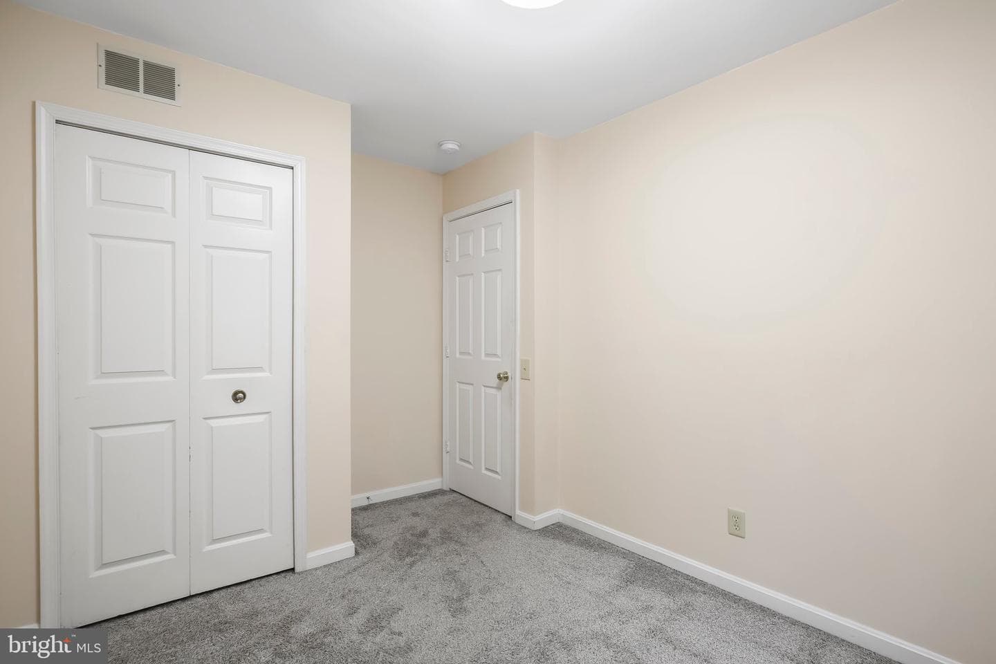 208 Batley Court photo 18