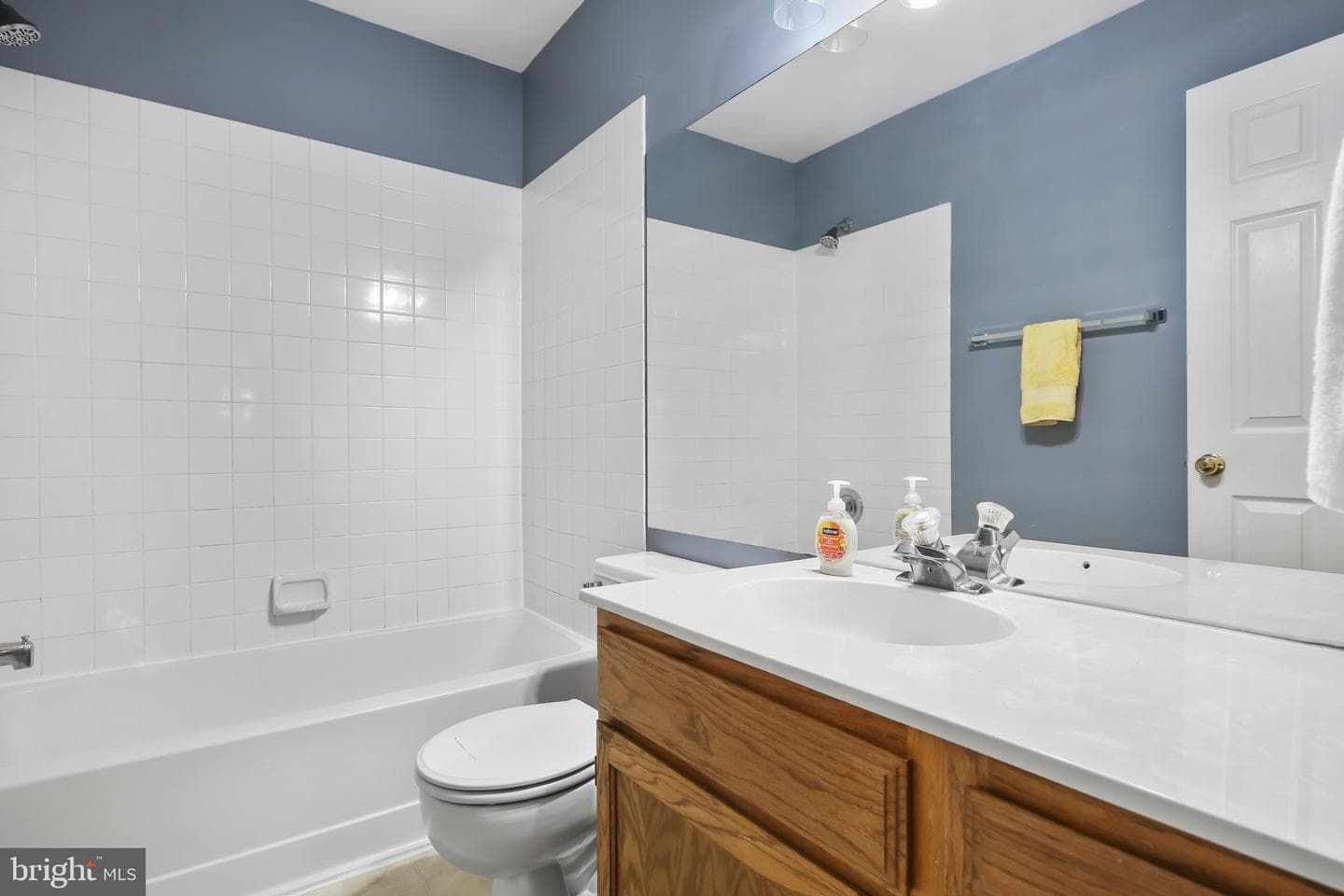 208 Batley Court photo 20