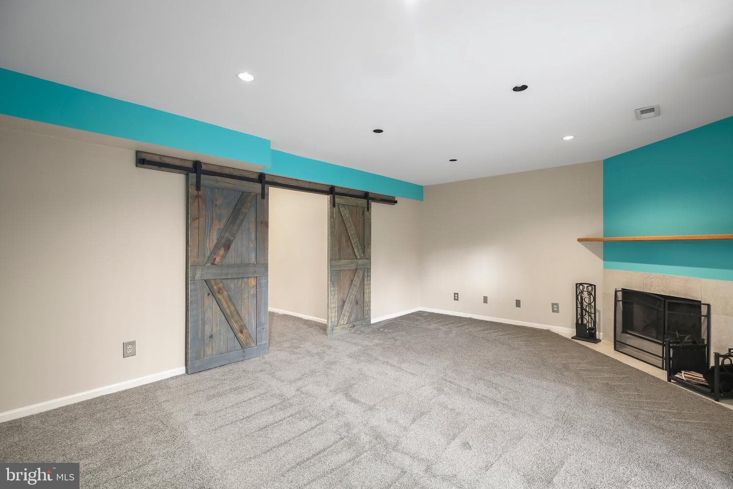 208 Batley Court photo 21
