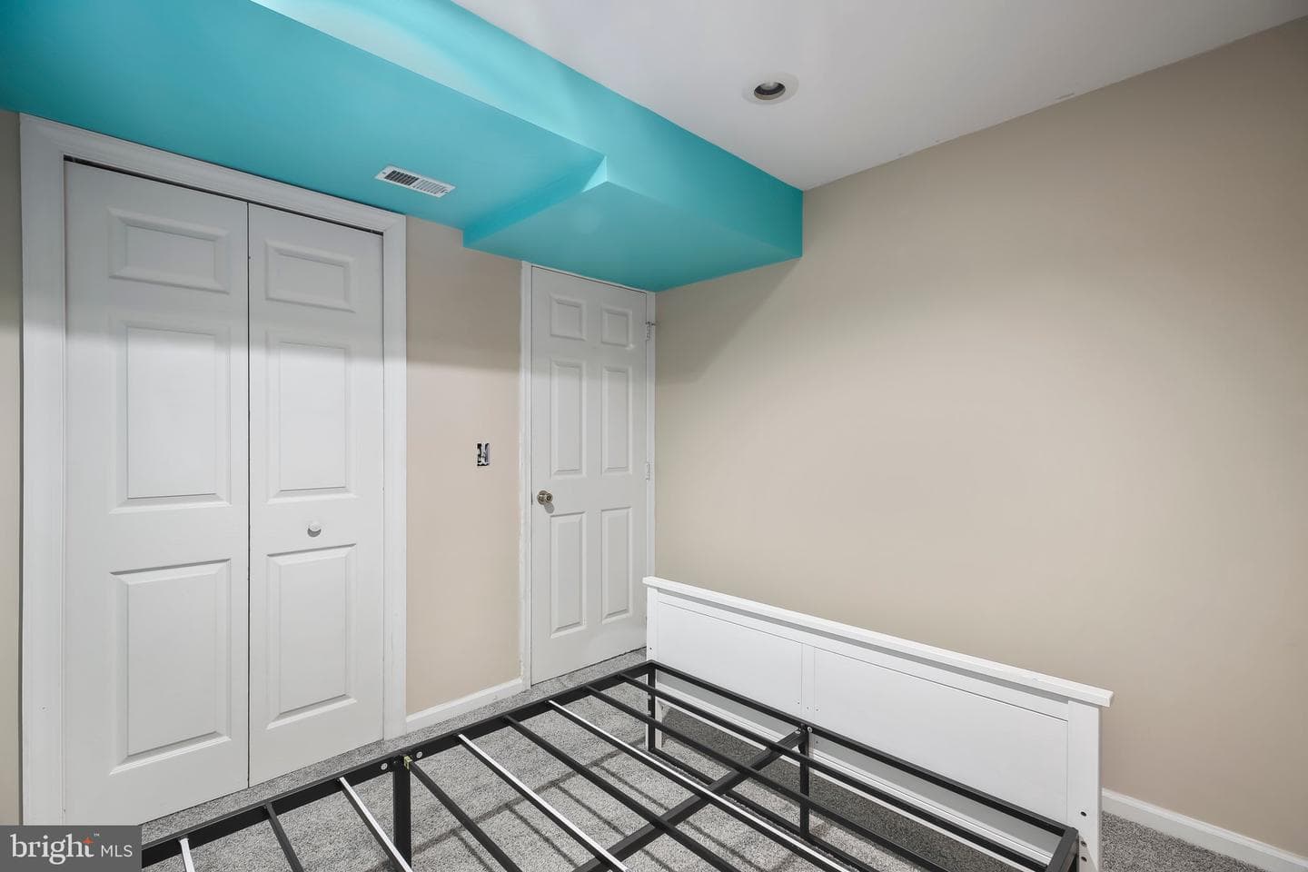 208 Batley Court photo 24