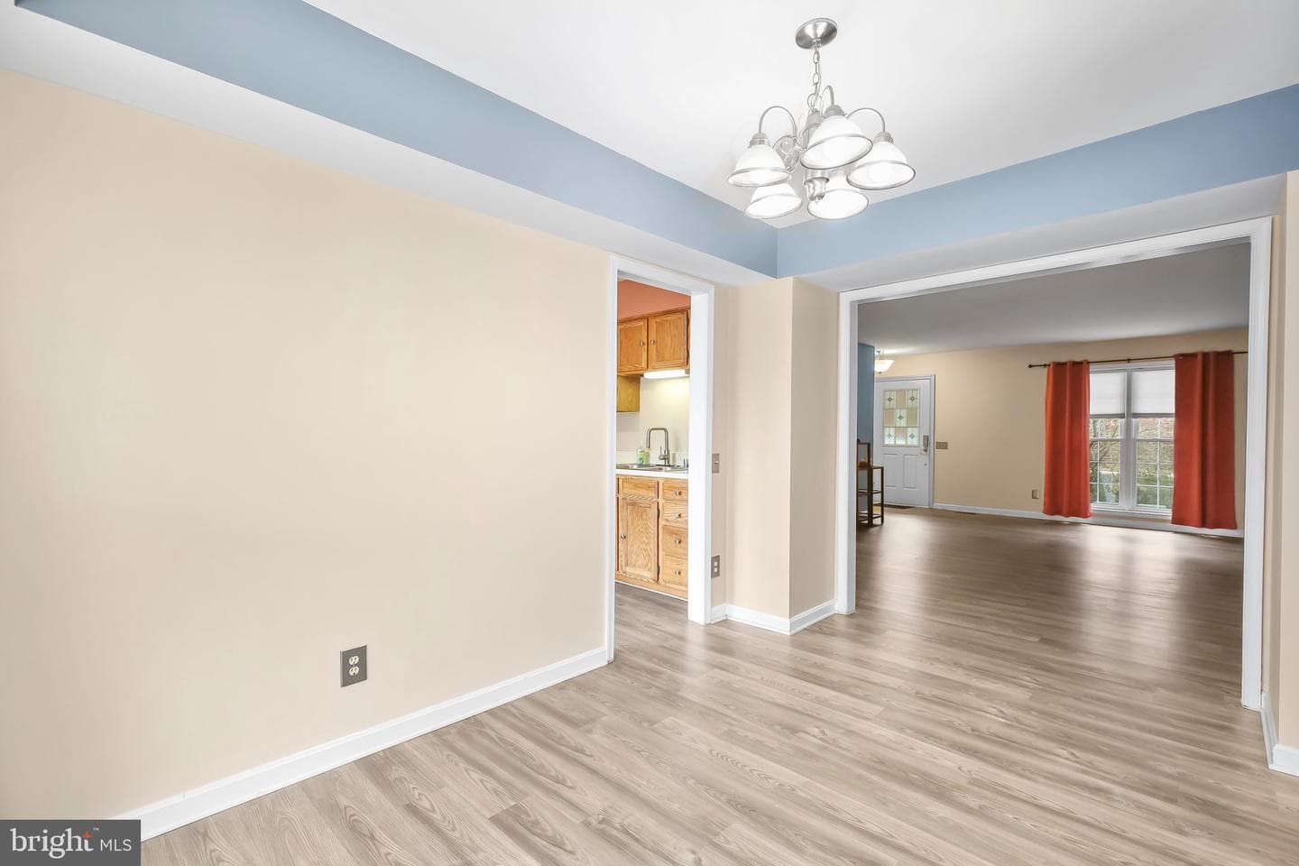 208 Batley Court photo 9