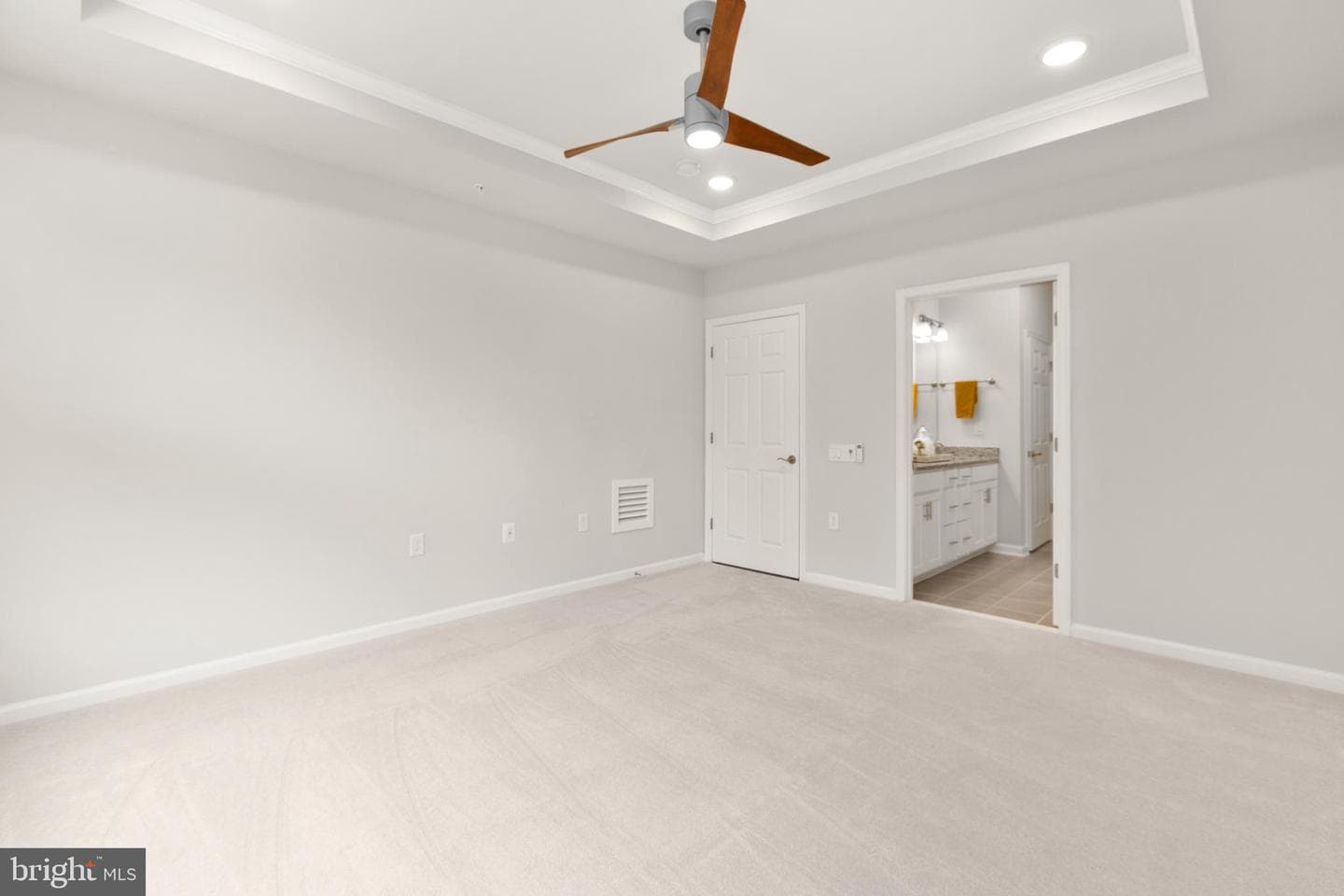 204 Castle Hill Drive photo 23