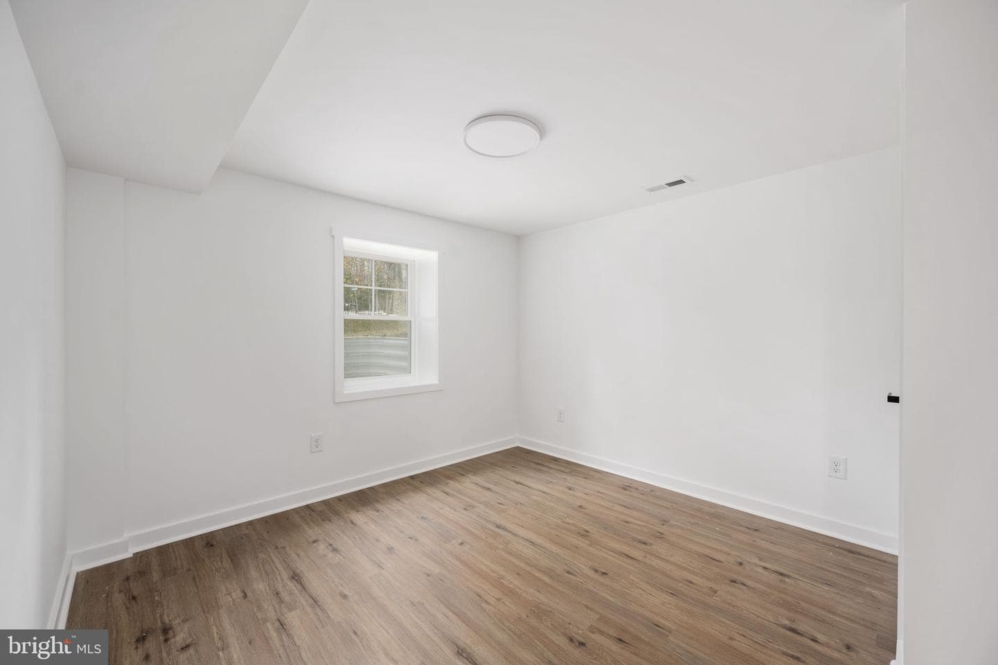 135 Morton Road photo 23