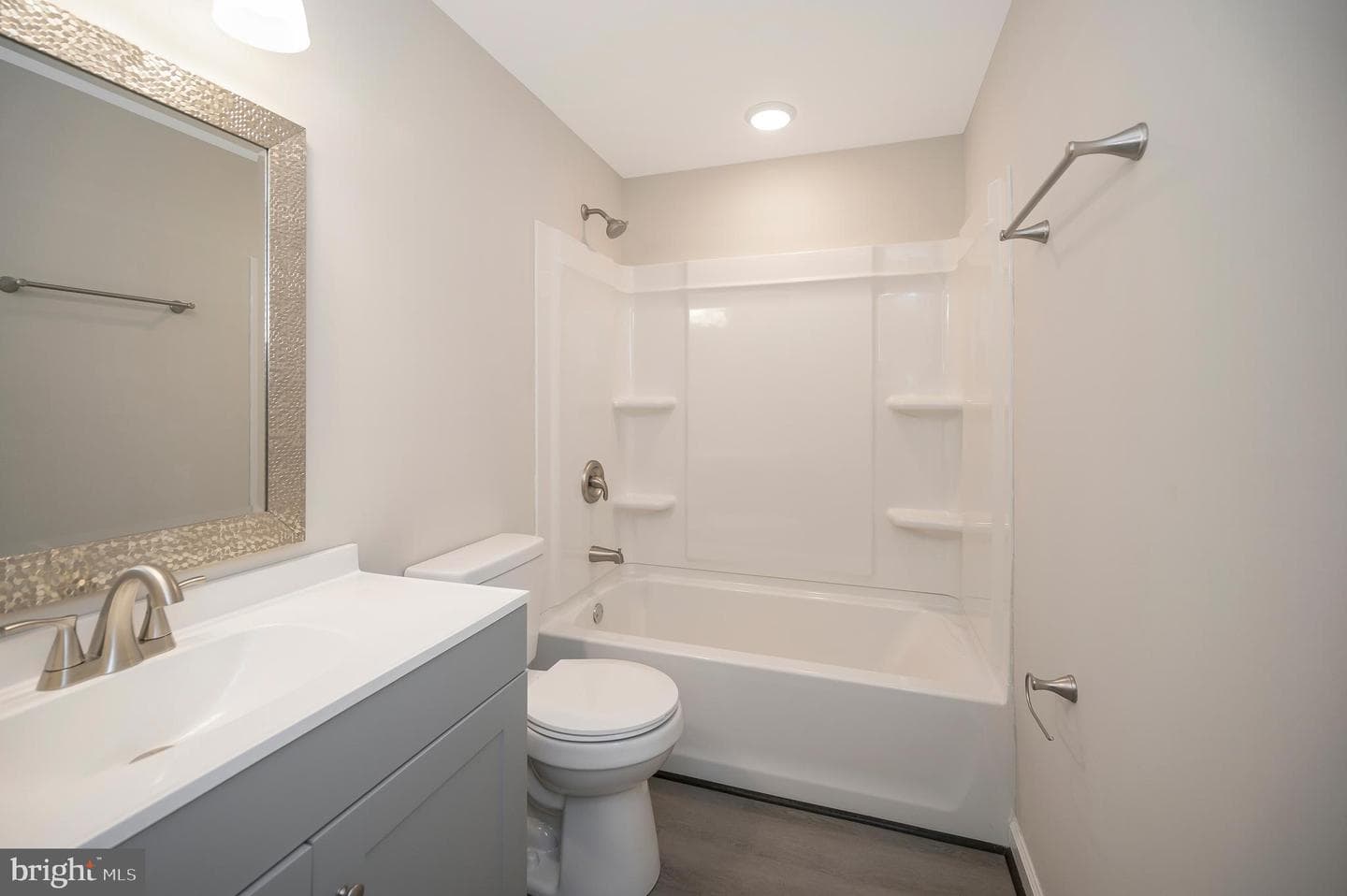 175 Meadows Road photo 20