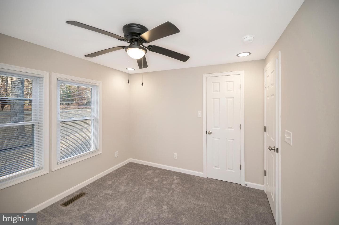 175 Meadows Road photo 27