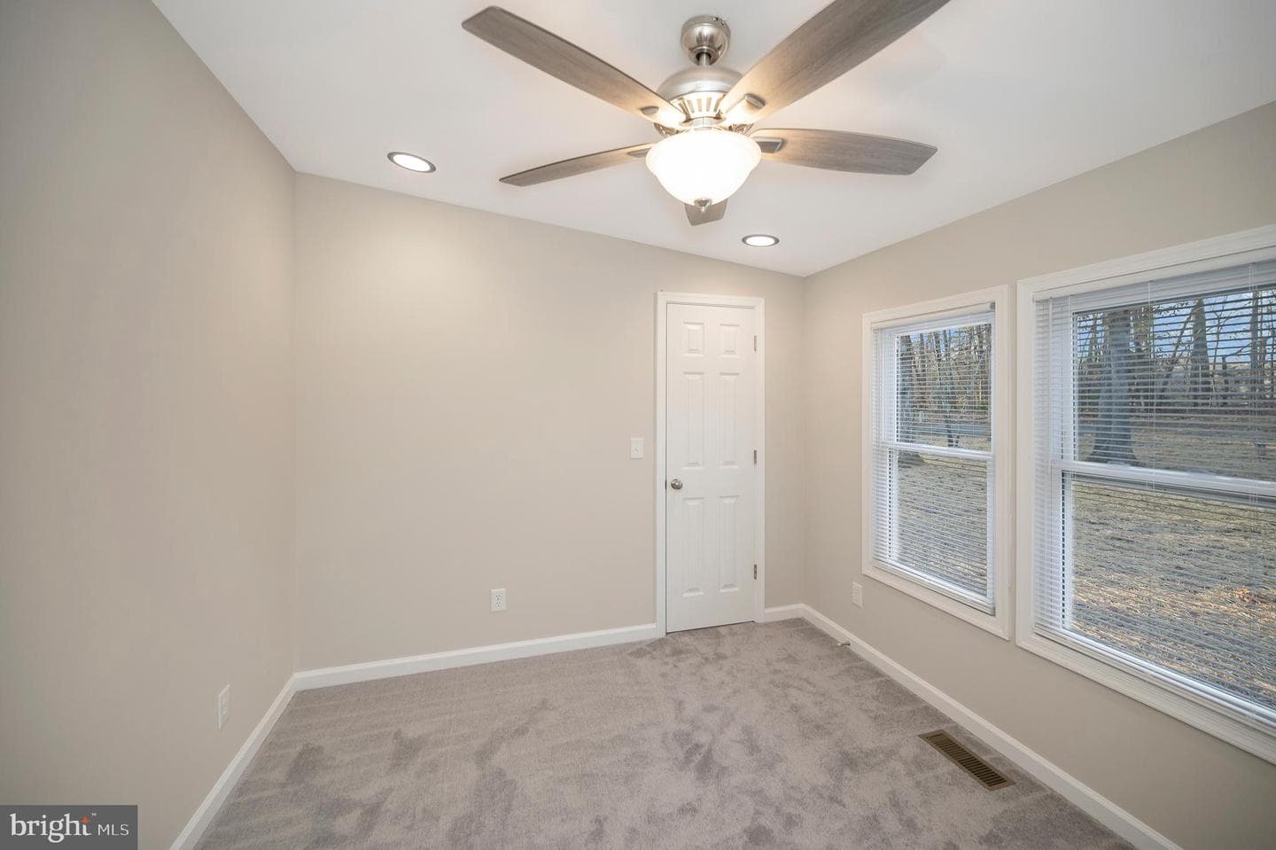 175 Meadows Road photo 28