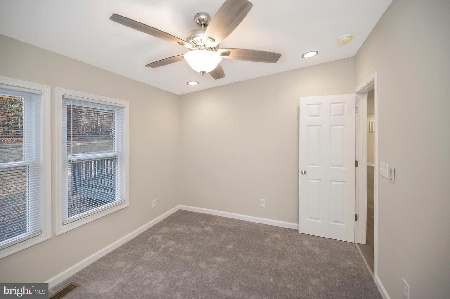 175 Meadows Road photo 29