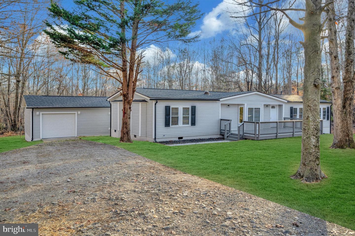 175 Meadows Road photo 42