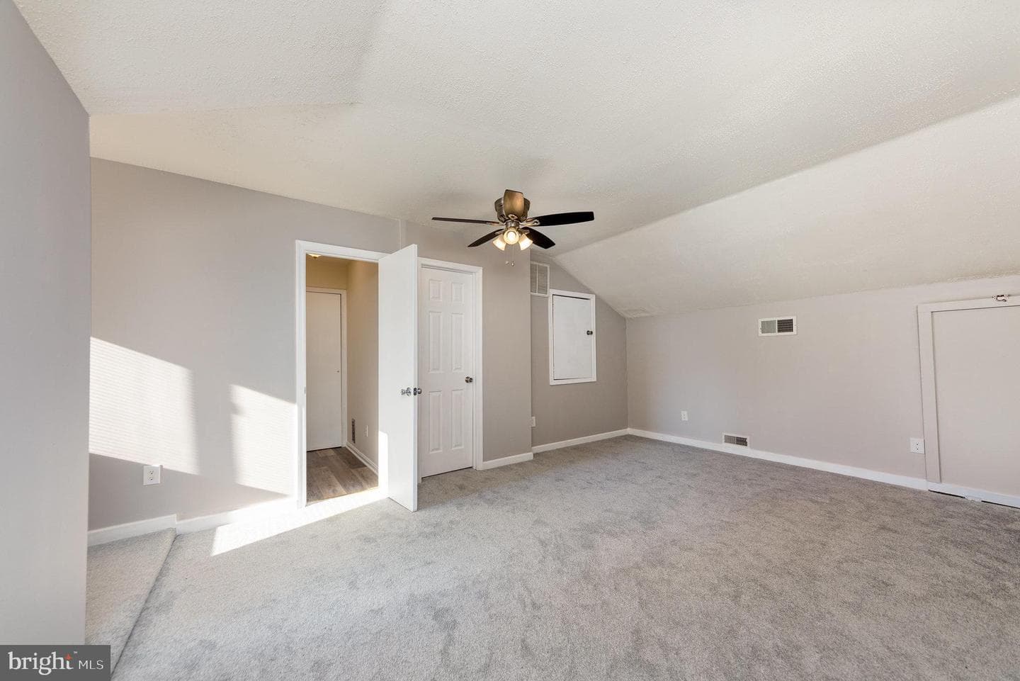 104 Matthew Court photo 13