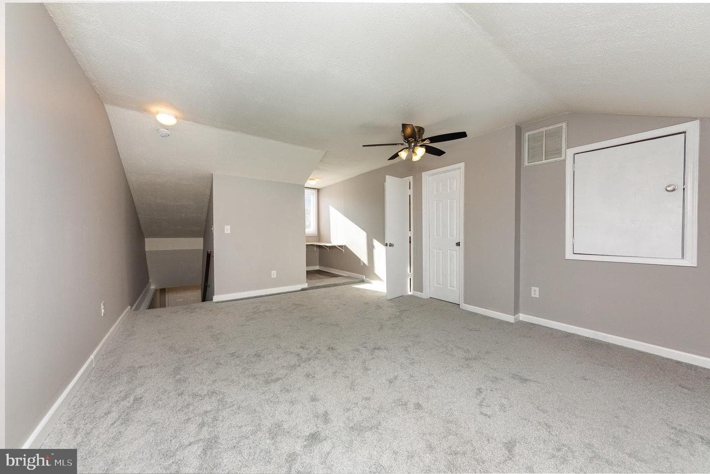 104 Matthew Court photo 14