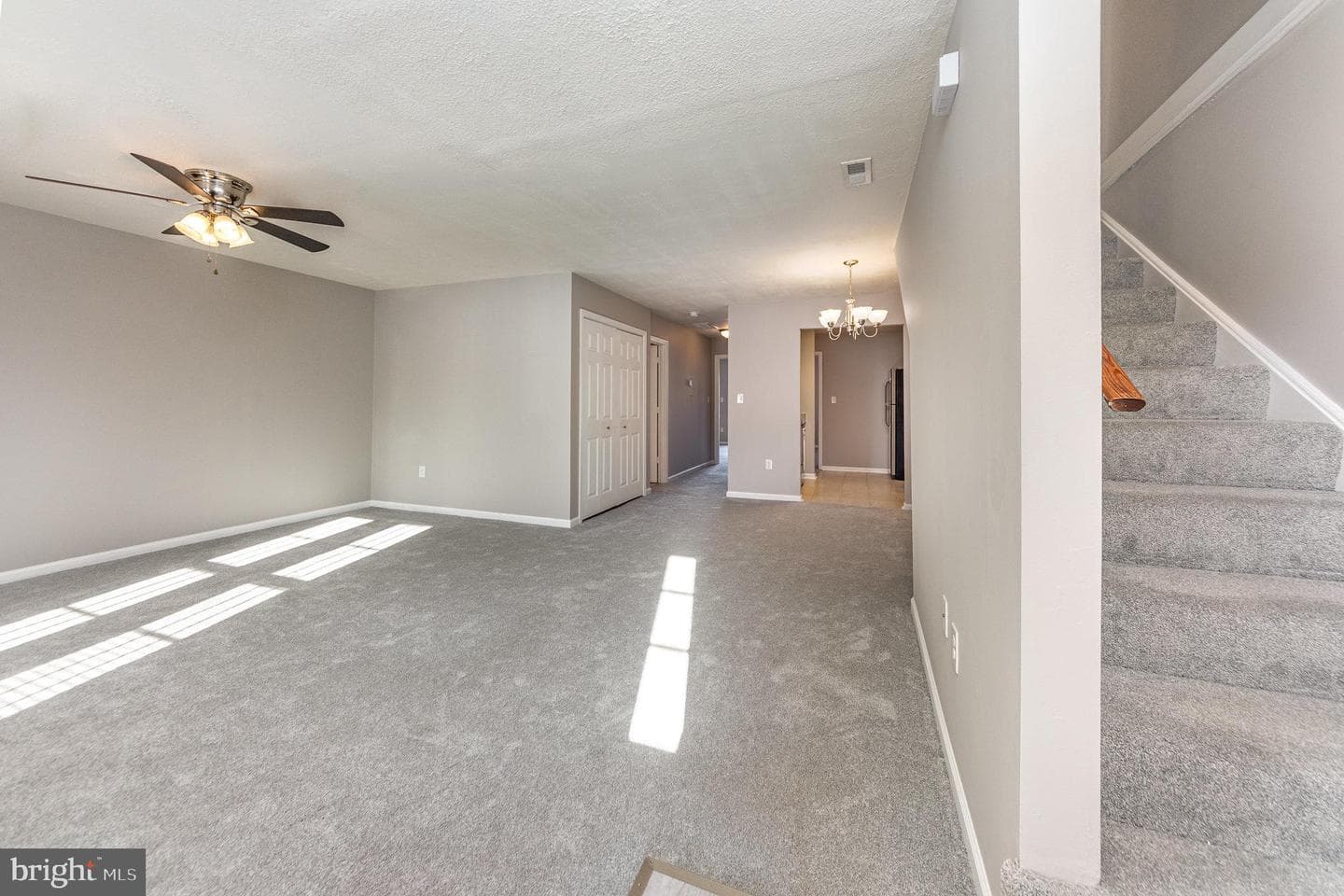 104 Matthew Court photo 4