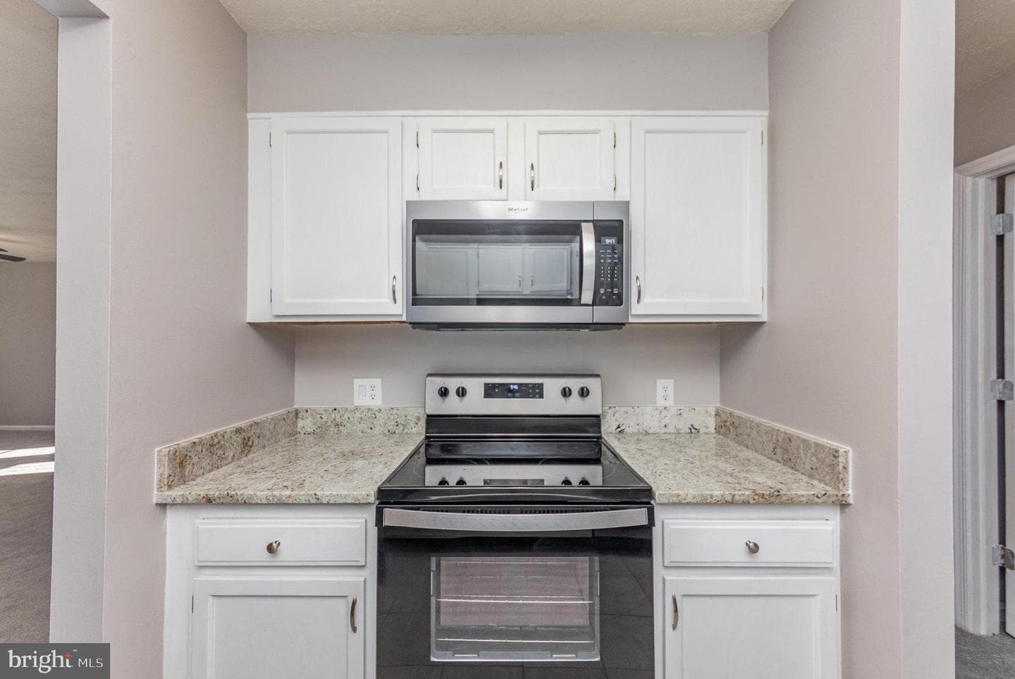 104 Matthew Court photo 7